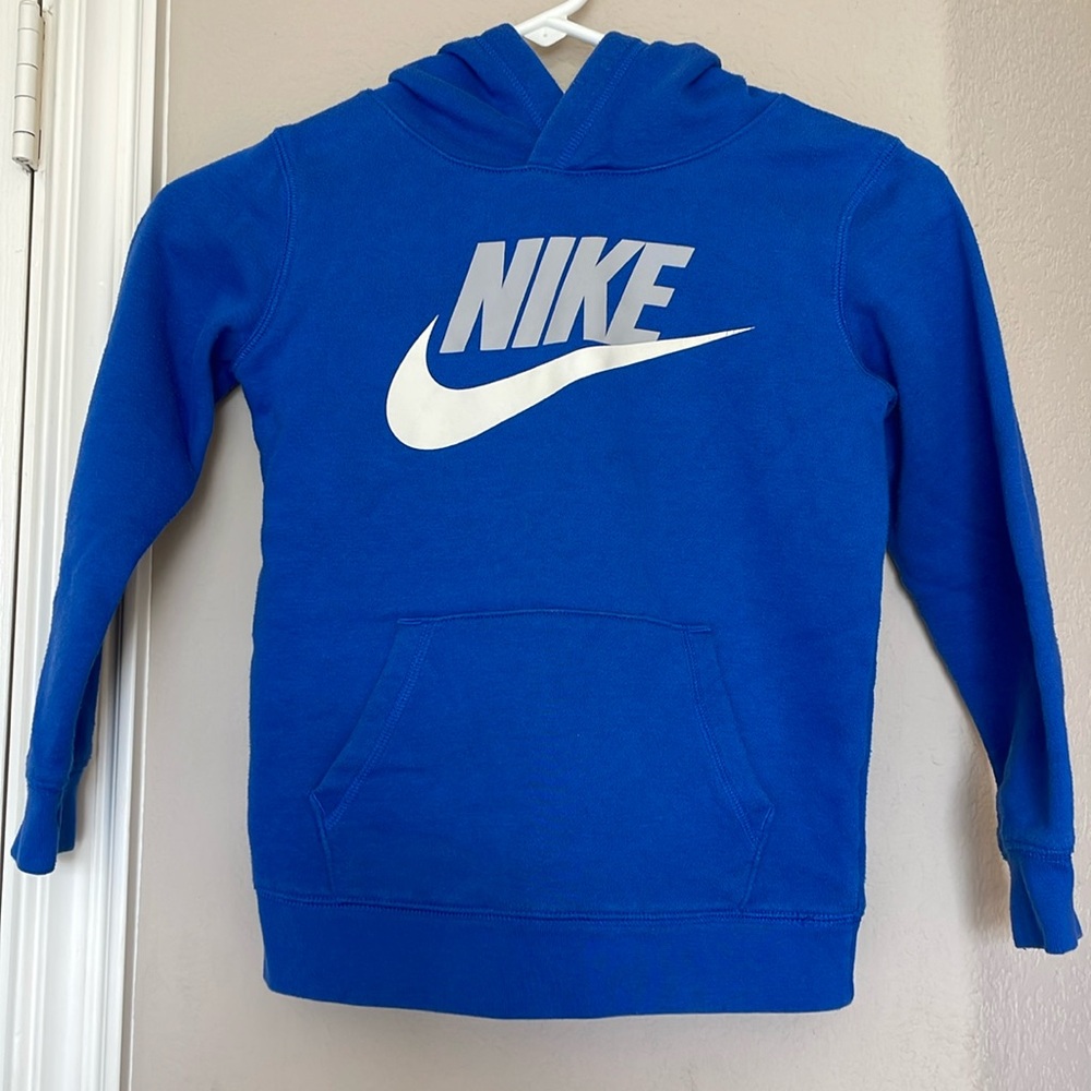 Nike pullover hoodie